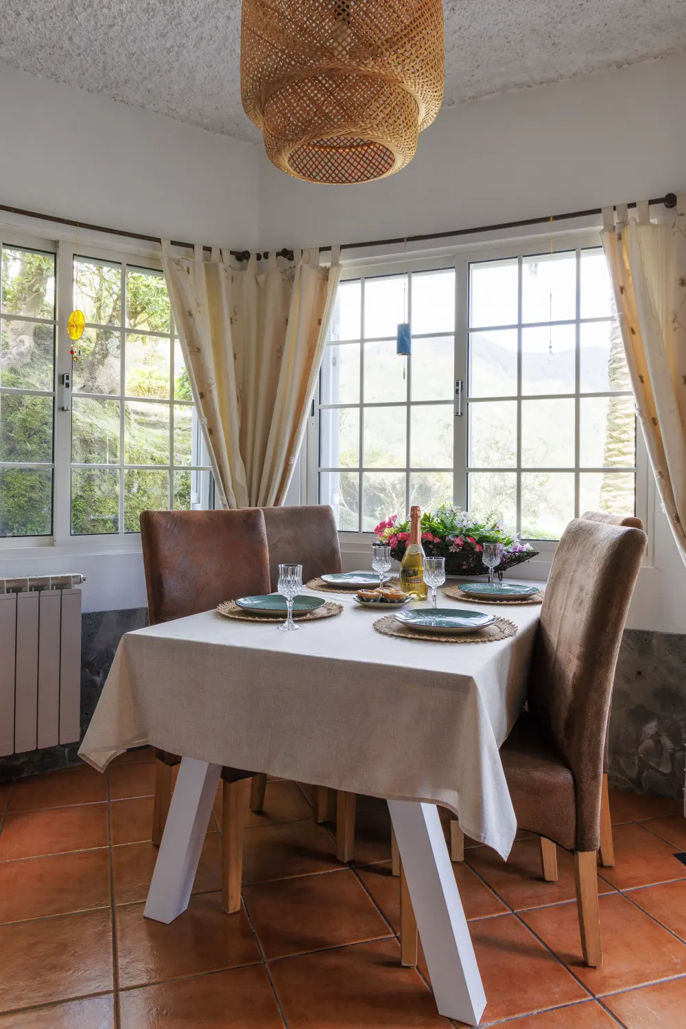 Villa Magia Verde – Blick auf ein Esszimmer